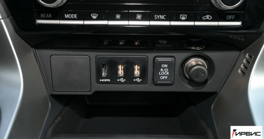 MITSUBISHI Montero Sport